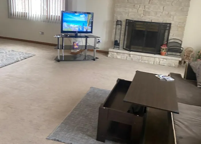 3br Apartment *