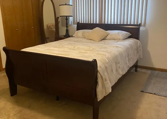 3br *